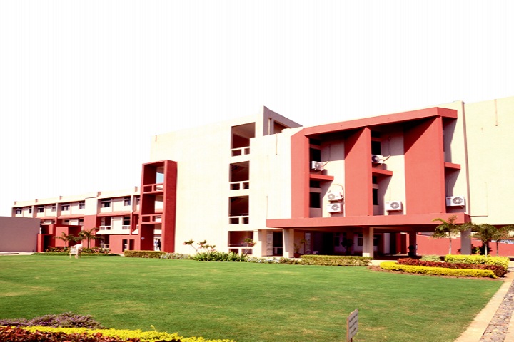 https://cache.careers360.mobi/media/colleges/social-media/media-gallery/3095/2020/9/14/Campus of Shroff SR Rotary Institute of Chemical Technology Bharuch_Campus-View.jpg